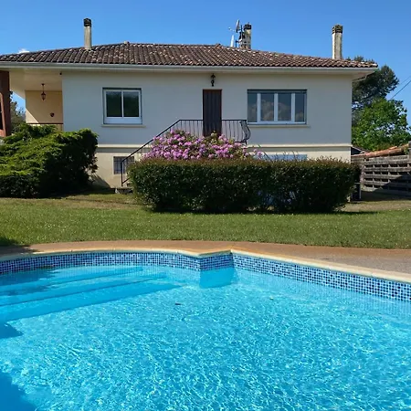 Maison Pierre 3 Bedroom House With Swimming Pool Holiday home *