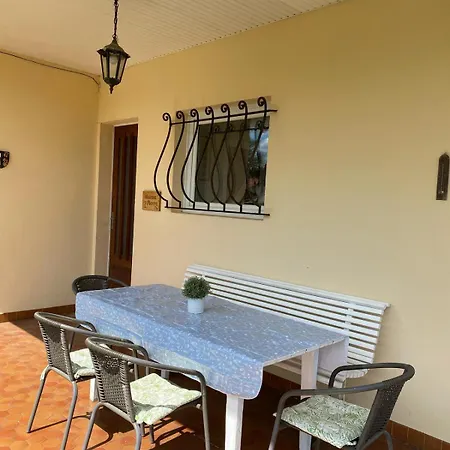 Maison Pierre 3 Bedroom House With Swimming Pool *