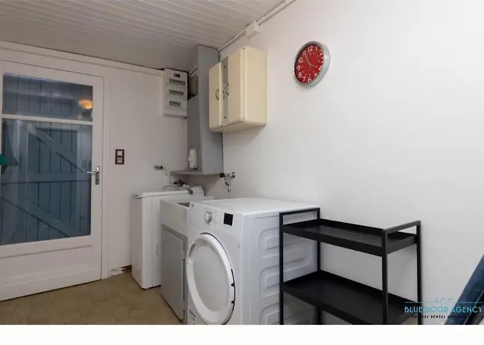 Maison Pierre 3 Bedroom House With Swimming Pool Nyaraló Léon